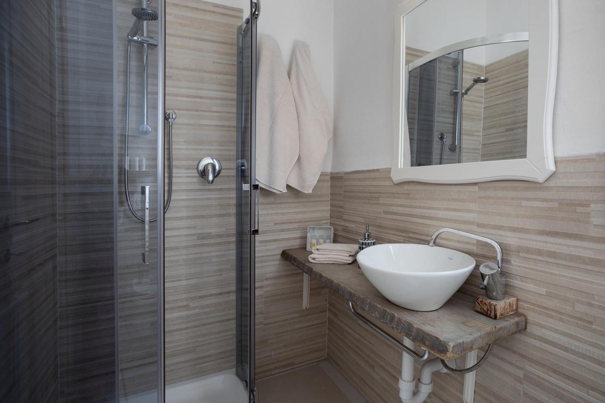 카니지오네 The Square Depandance B&B 외부 사진